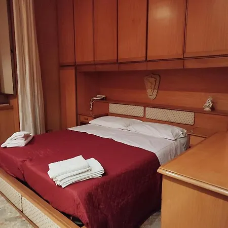 Residenza Castiglia * Naples
