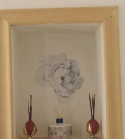 Tinnyhouse Apartment