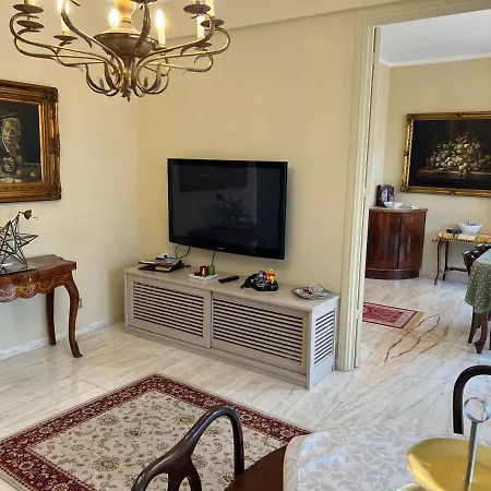 Penelope Apartment Naples