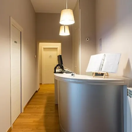 Duomo Hermes Relais Affittacamere 2*