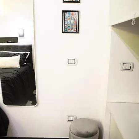 Apartment Chiaia Tower Loft Naples