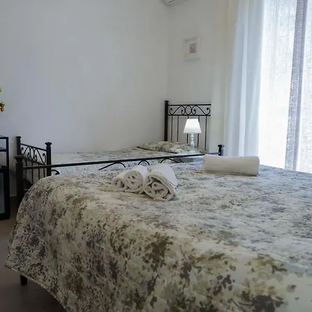 Oda ve Kahvaltı Anthea Bb 2*