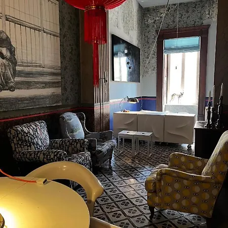 Stanza Orientale Naples