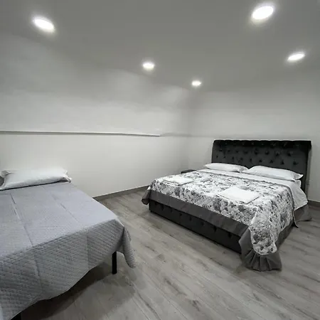 Giovanni Luxury Suites