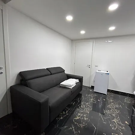 Giovanni Luxury Suites *
