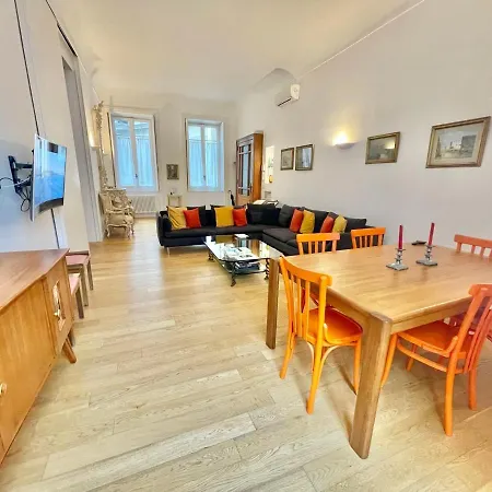 Apartment Alma De Partenope - Relais De Charme By The Sea Naples