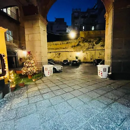 Holiday Tarsia Vicino Piazza Dante - Toledo Naples
