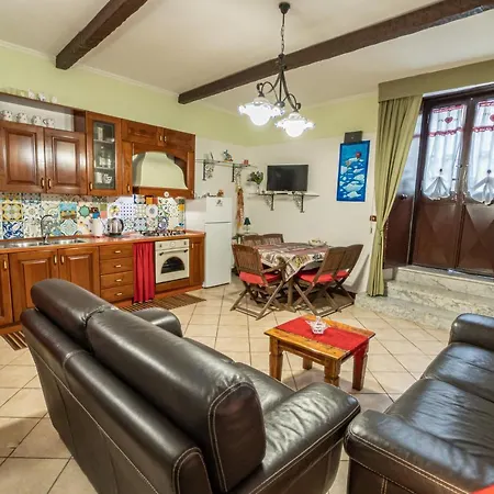 Apartment Casarella Chiara *