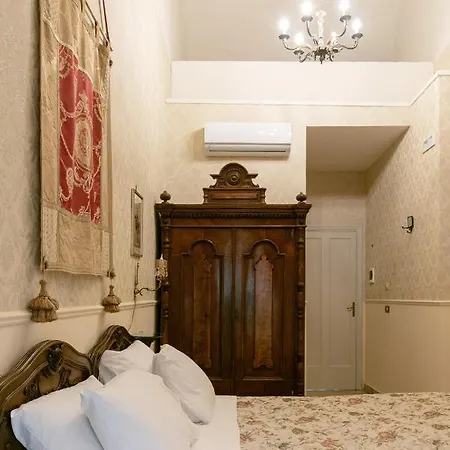 Carafa Di Maddaloni Residenza Di Charme 3* Neapel