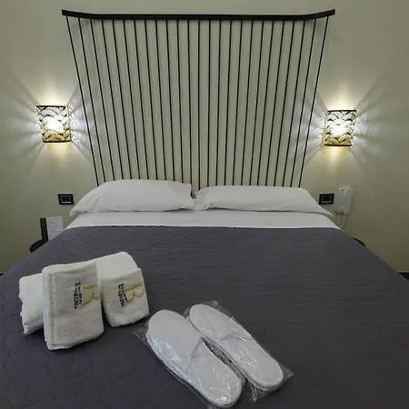 Otel Il Salotto Della Regina 3*