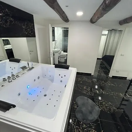 Appartamento Giovanni Luxury Suites Napoli