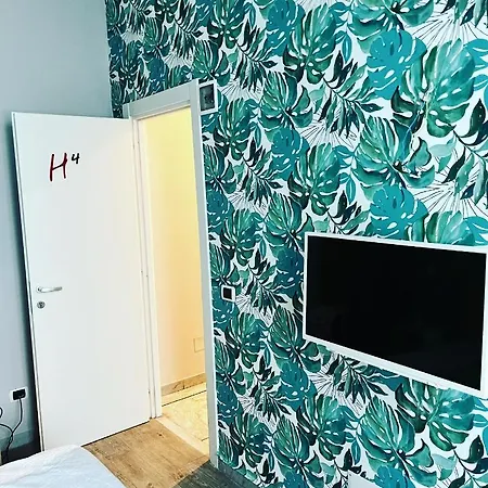 H Boutique