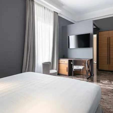 Poerio 25 Boutique Hotel *