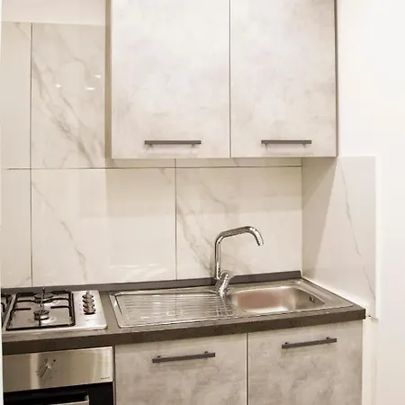 Sotterranea Con Vasca Idromassaggio * Napoli
