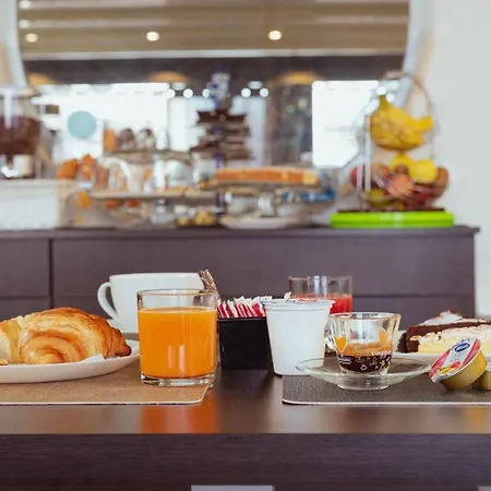 Cesirja Hotel 3*