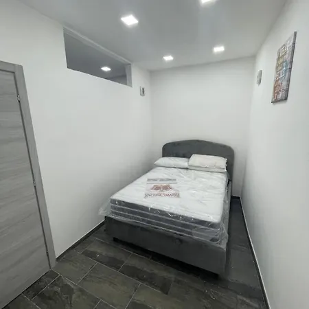 Regina Bnb * Naples