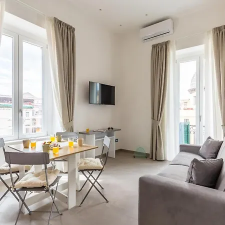 Maria's Bright Flats At The Cathedral Apartment *