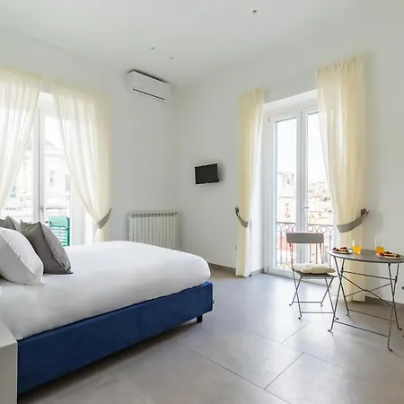 Maria's Bright Flats At The Cathedral Apartment *