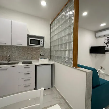 La Vie Est Belle Apartment