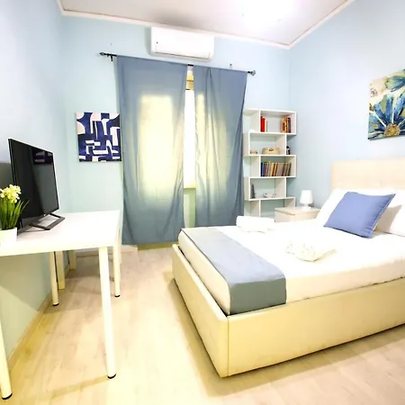 Hostly - Vittoria House - Near The Center With Private Parking Apartamento *