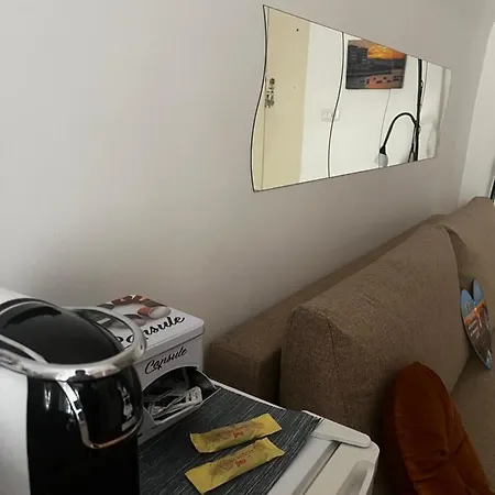 Maison Dinda Apartment Naples