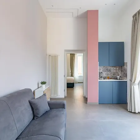 Apartment Maria's Bright Flats At The Cathedral Naples