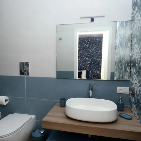 Salotto Vomero 7 * Napoli