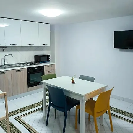 Liz House Toledo Apartment Naples