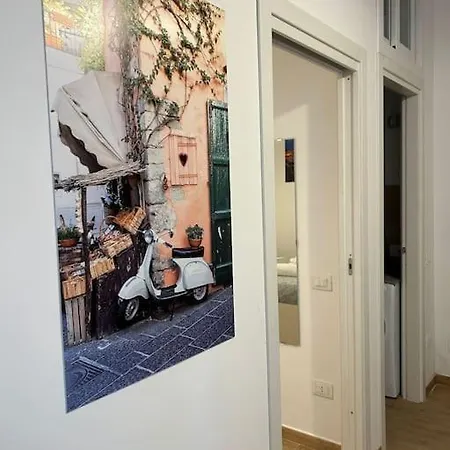 Casa Sandrili, Central Station Apartment Naples