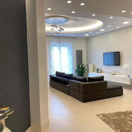 Oliver Luxury Apartment *