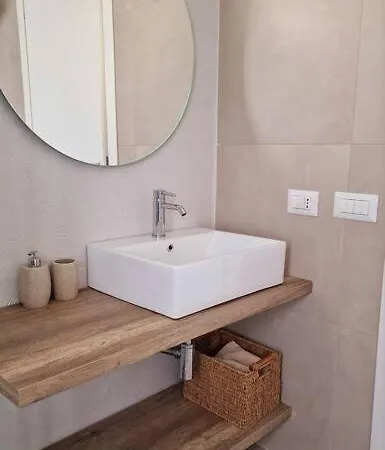 Olivella21 Luxury Montesanto Apartment Naples