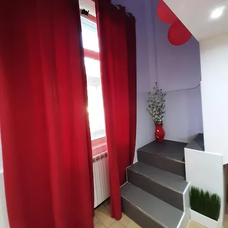 Bed & Breakfast Red House *