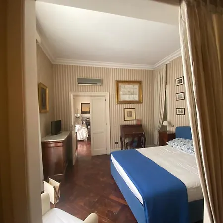 Royal In San Domenico Maggiore * Napoli