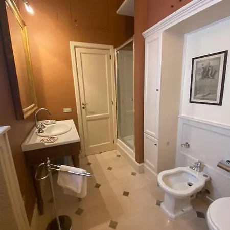 Apartamento Royal In San Domenico Maggiore *