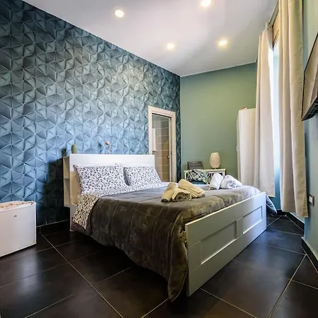 City Life - Per 9 Persone Al Centro Appartamento Napoli