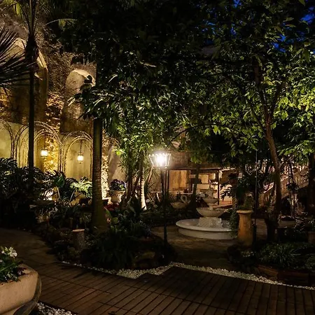 Artemisia Domus - Giardino * Napoli
