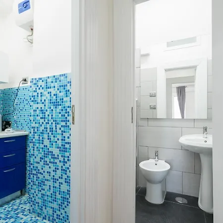 Aparthotel Angioini *