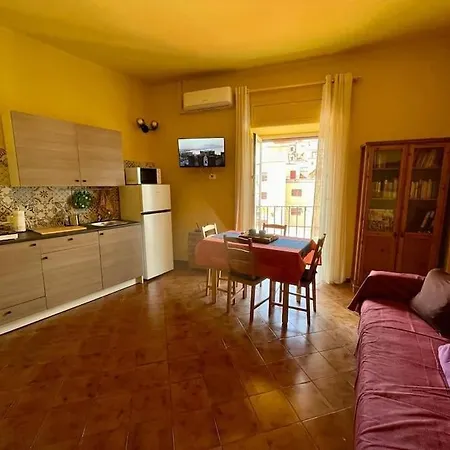 Apartment Spaccanapoli Top, Your House In The Old Town
