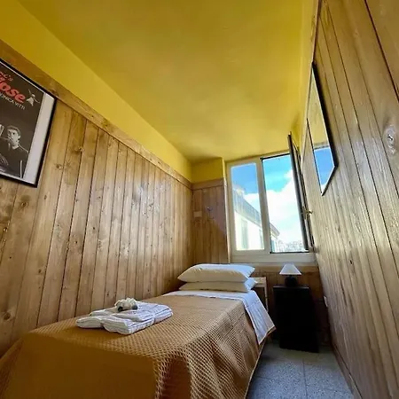 Spaccanapoli Top, Your House In The Old Town Naples
