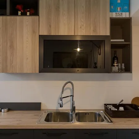 Apartment Exclusive Parking Flat X 4 Near Metro 1 Salvator Rosa