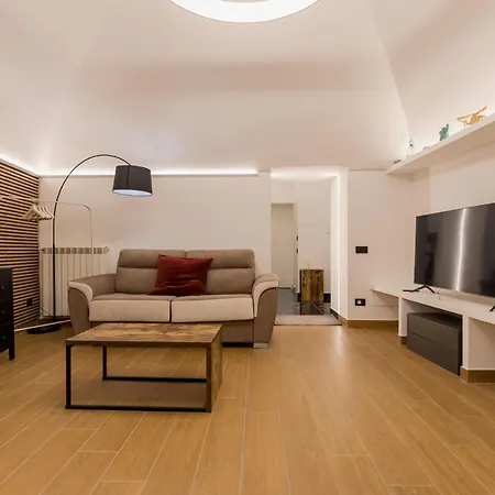 Exclusive Parking Flat X 4 Near Metro 1 Salvator Rosa Naples