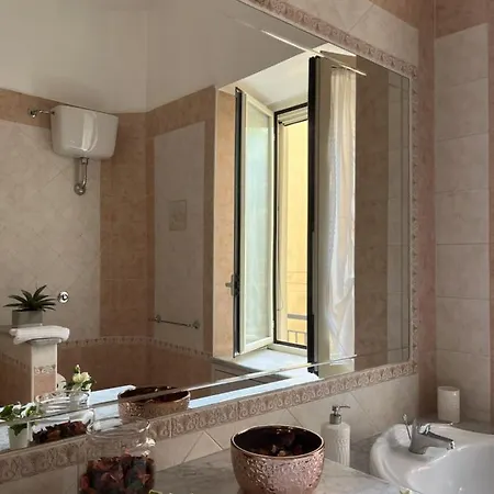 Bottiglieri's Apartment Naples