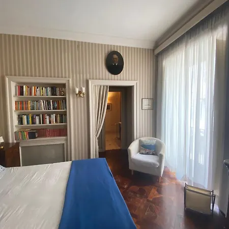 Royal In San Domenico Maggiore *