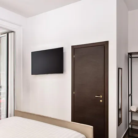 Toledo Lifestyle Guest house 2*