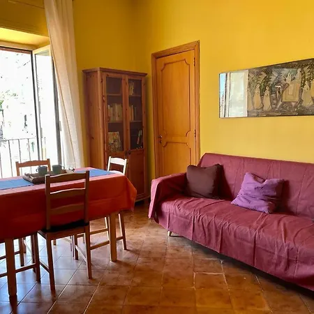 Spaccanapoli Top, Your House In The Old Town Apartment *