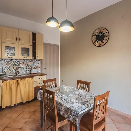 Accasatua Neapolitan *