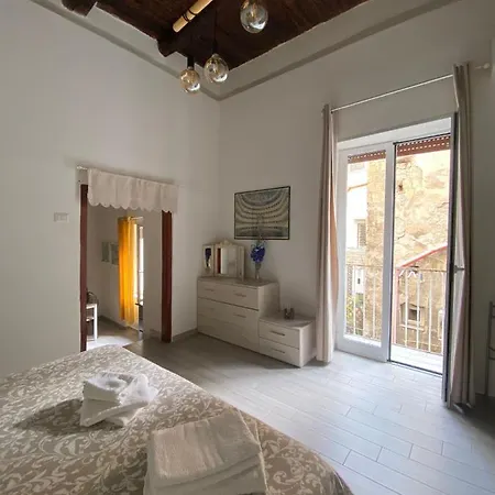 Borgo Orefici - Centro Apartment Naples