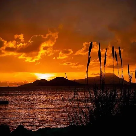 Lady Nisida * Naples