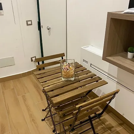 Toledohomenapoli Holiday home *