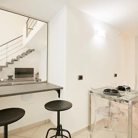Studio Duplex At National Museum Napoli